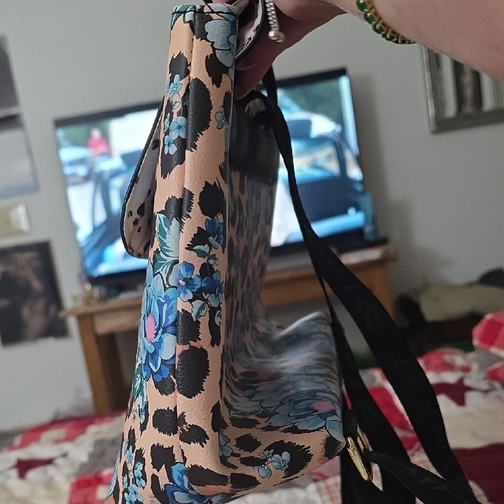 Betsey Johnson Floral Leopard Backpack - Blue and Tan GUC - Picture 11 of 16